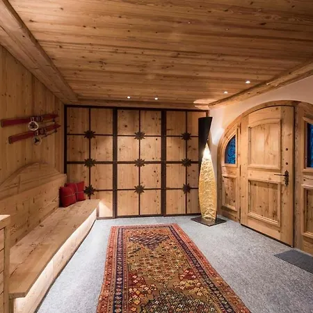 The Magnificent Chalet With Facilities *
